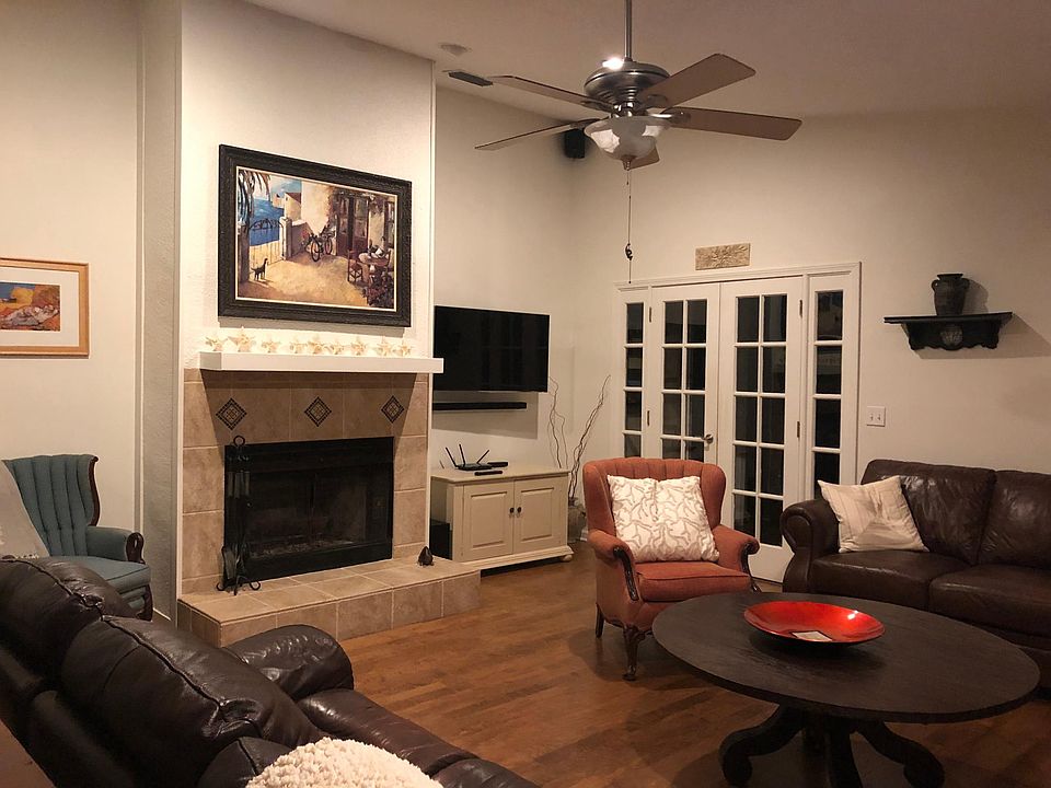 Its not often used but if the temperature drops, it is nice to enjoy a wood burning fireplace