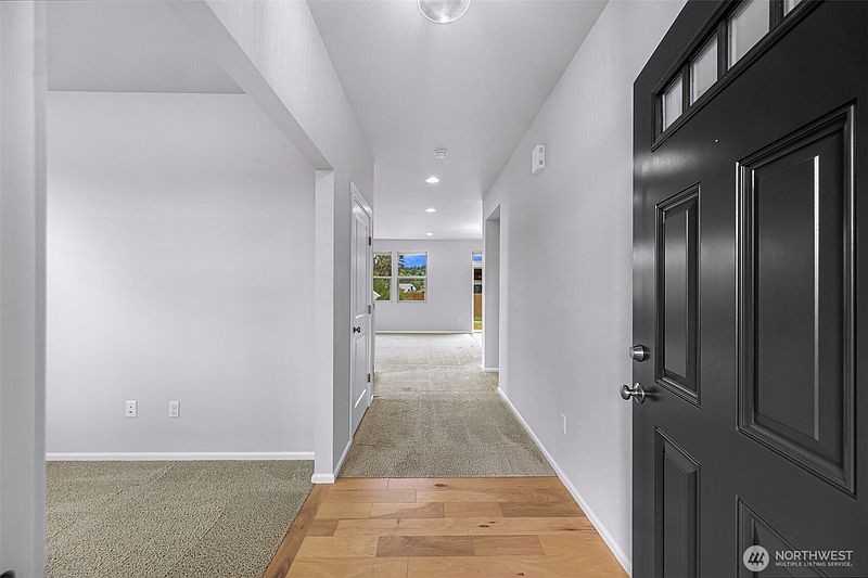 5th image of 337 Cambridge Loop