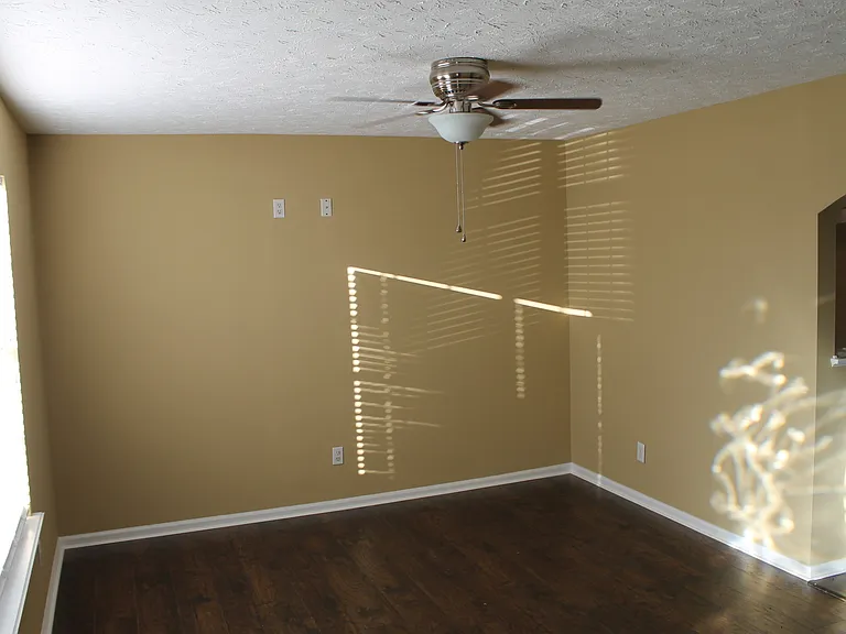 207 Cobblestone Ct — Photo 3