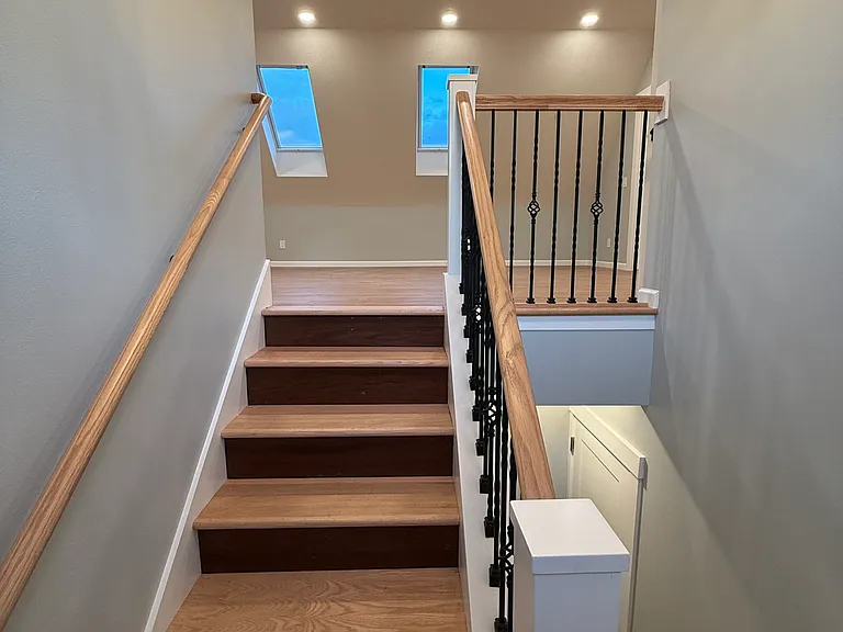 2367 NW Kearney St #7 — Photo 11
