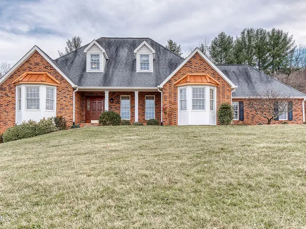 18415 Whites Point Dr, Abingdon, VA 24211