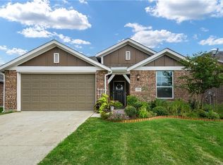 1909 Ranch Trail Rd, Aubrey, TX 76227