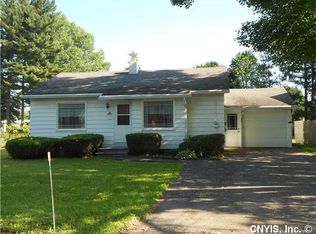 305 Lawrence Ave, North Syracuse, NY 13212