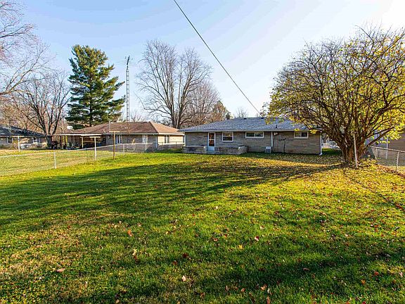 2nd image of 1101 S Stockport Dr