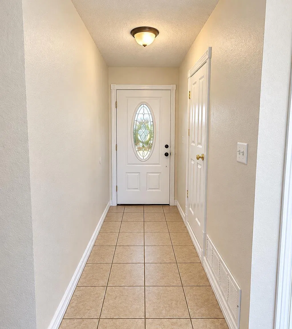 3 bed, 2.0 bath, 1281 sqft, $1,600 — Photo 4