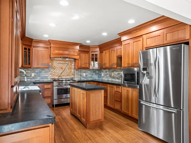 44 Bridlepath Ct — Photo 11