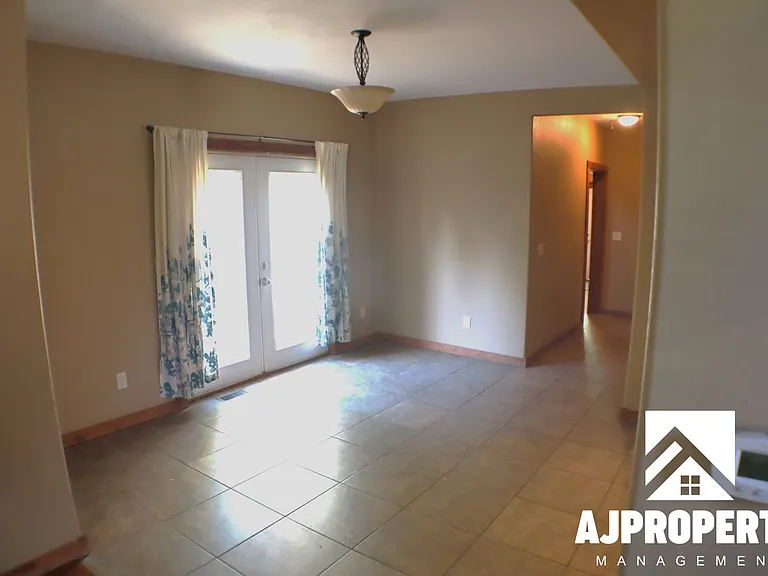 1305 S Norton Ave #1-X — Photo 5