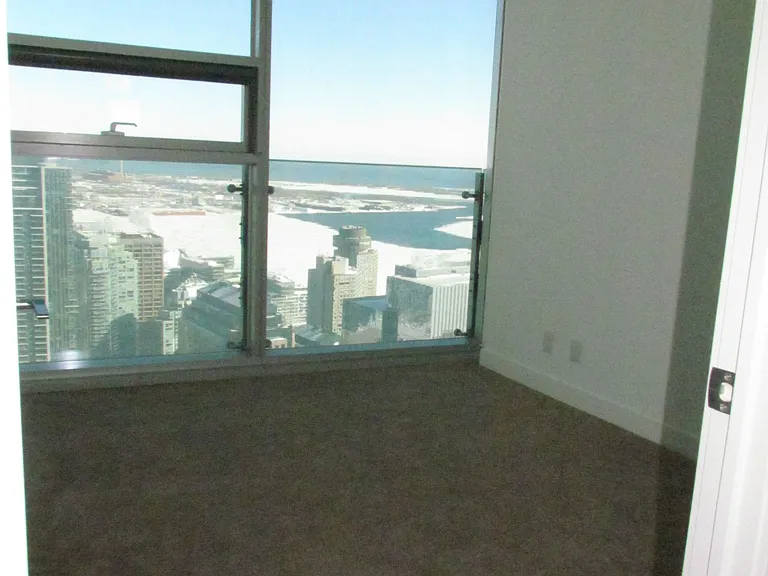 12 York St #5310 — Photo 7