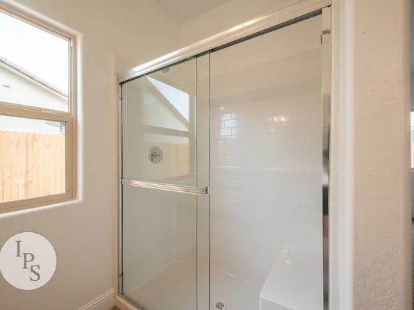 352 N Millard Ave, Fresno, CA 93727