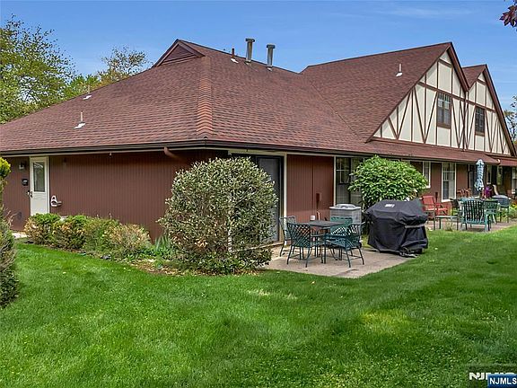 4th image of 22-1 Tamaron Dr