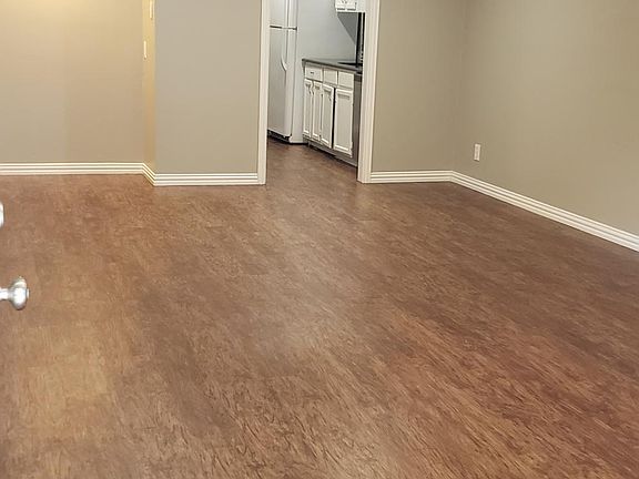 2nd image of 307 Gibson St APT C
