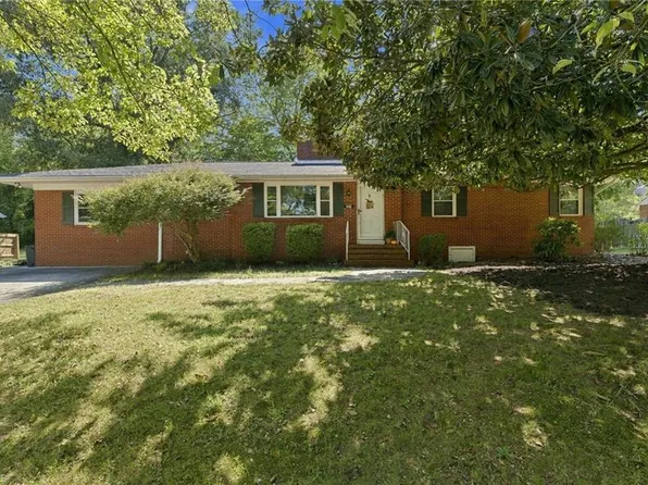 505 Paris St, Graham, NC 27253