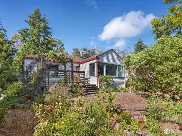 4010 SW 106th Street, Seattle, WA 98146