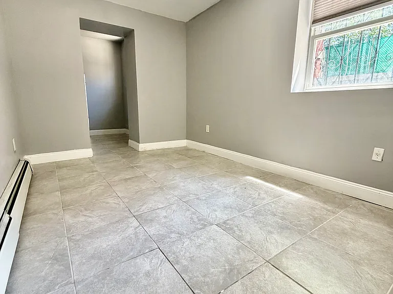 1021 E 213th St #1 — Photo 7