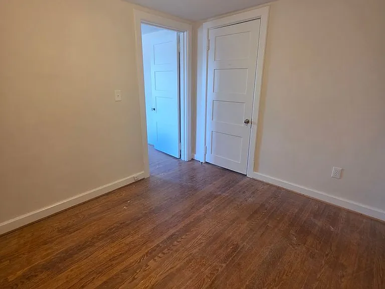1858 Guernsey Ave — Photo 40