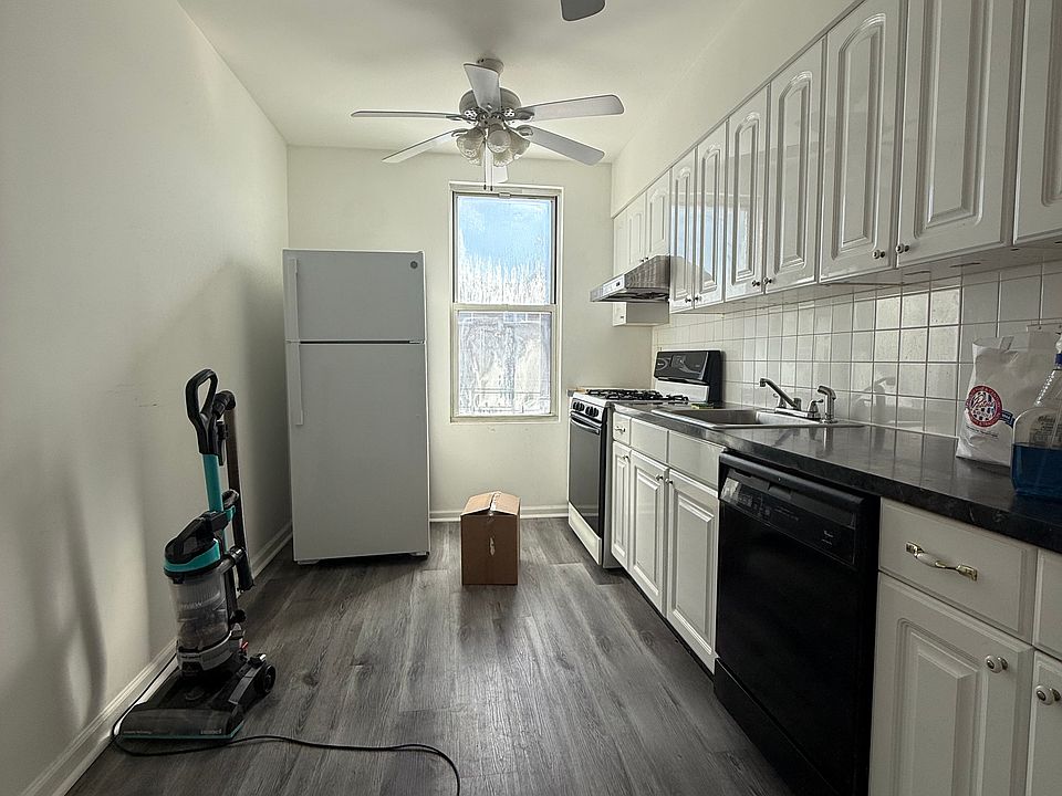 1st image of 8740 15th Ave #2