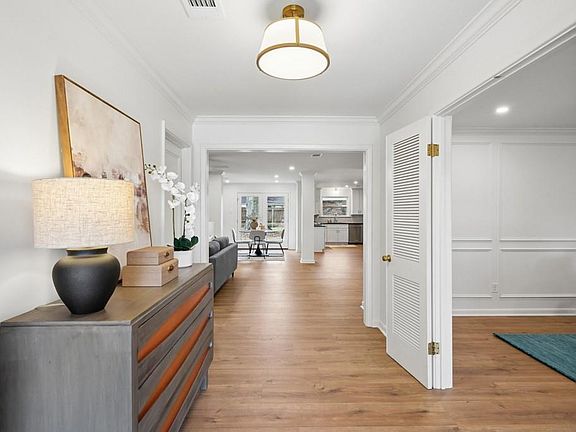 4th image of 10120 Idlewood Pl