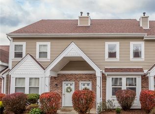 193 Old Village Ln, Bethel Park, PA 15102