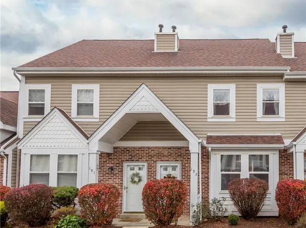 193 Old Village Ln, Bethel Park, PA 15102