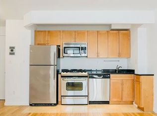 698 10th Ave #4E, New York, NY 10019
