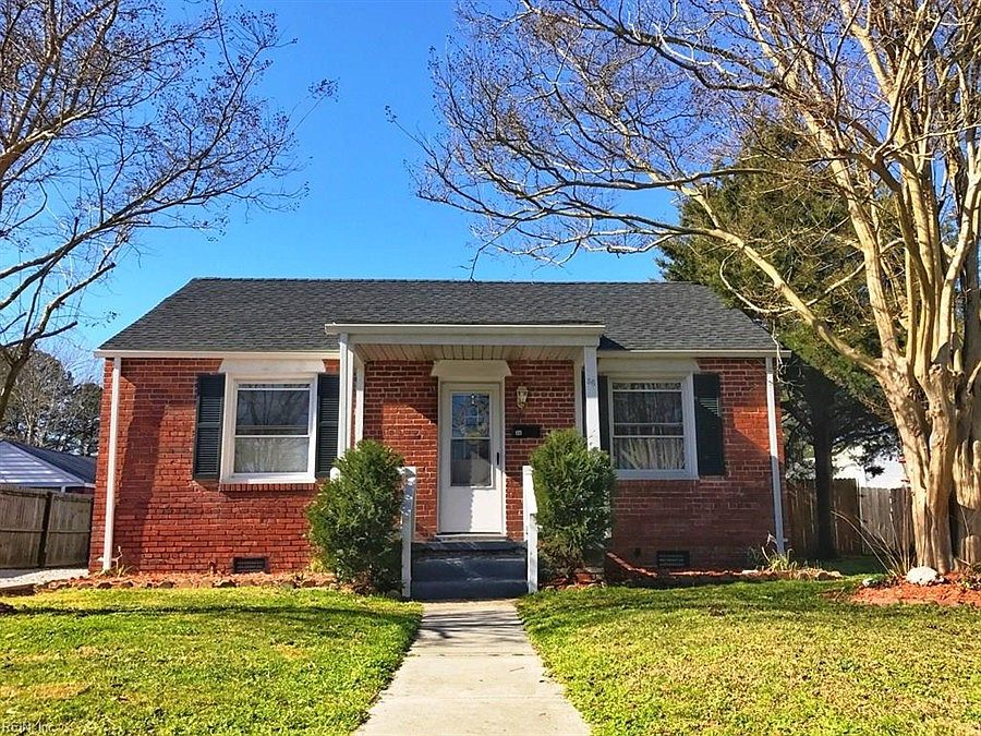 1st image of 36 Colin Dr W