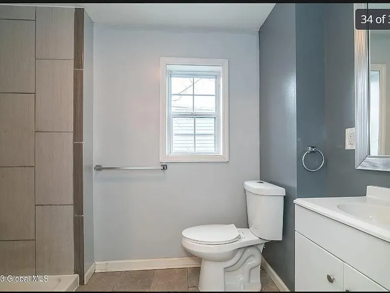bathroom 2nd angle