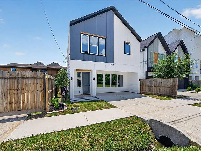 2714 Drew St — Photo 30