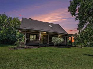 1643 SW Hodges Rd, Topeka, KS 66615