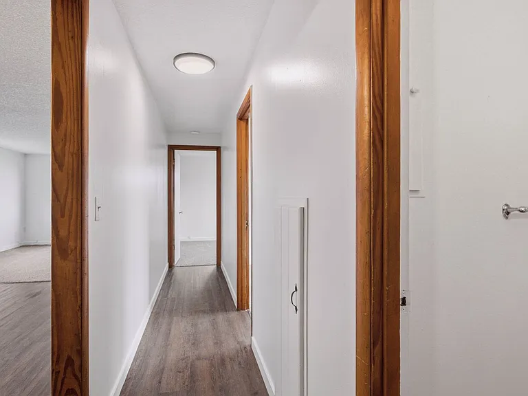EN - 2510 / 2516 Chatham Hill Dr — Photo 10