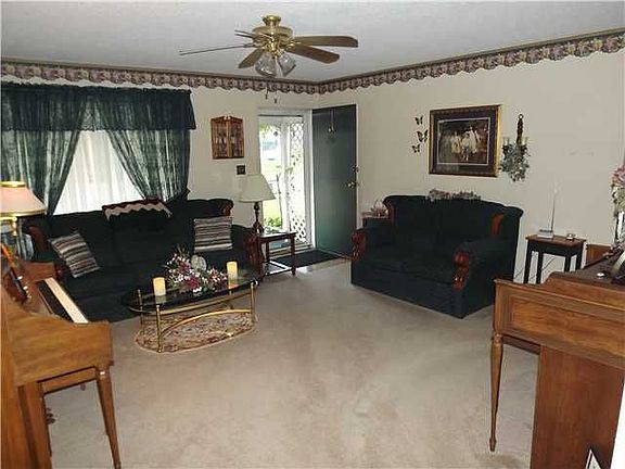 5th image of 905 Hemlock St
