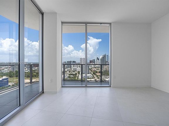 2nd image of 1400 Biscayne Blvd #2507
