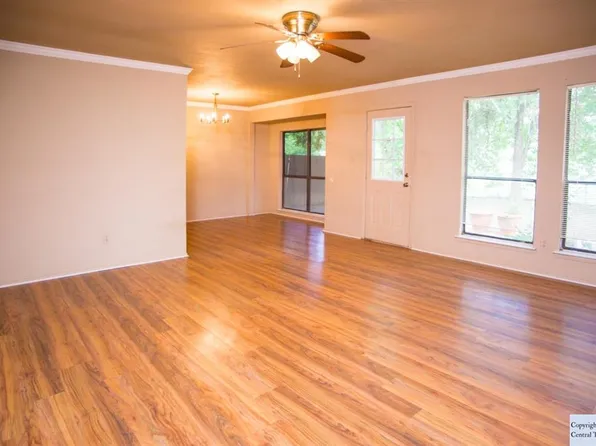 1916 Nevada St, San Marcos, TX 78666