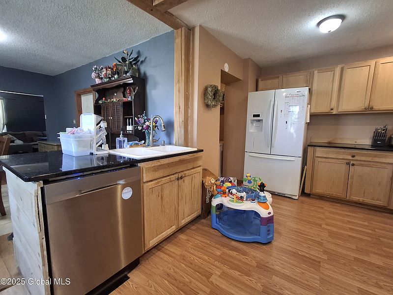 4th image of 49 McCarty Avenue