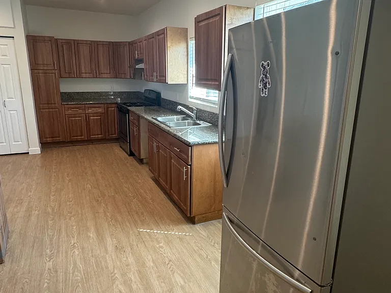 2508 Naomi Ave #4 — Photo 5