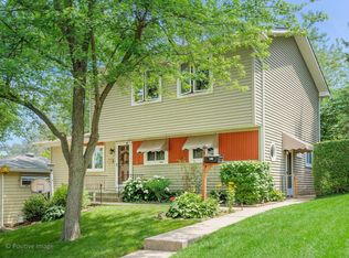 5617 Carpenter St, Downers Grove, IL 60516