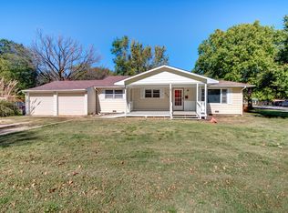230 E 7th St, Halstead, KS 67056