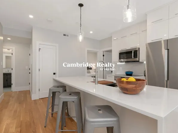 23 Berkshire St #2, Cambridge, MA 02141