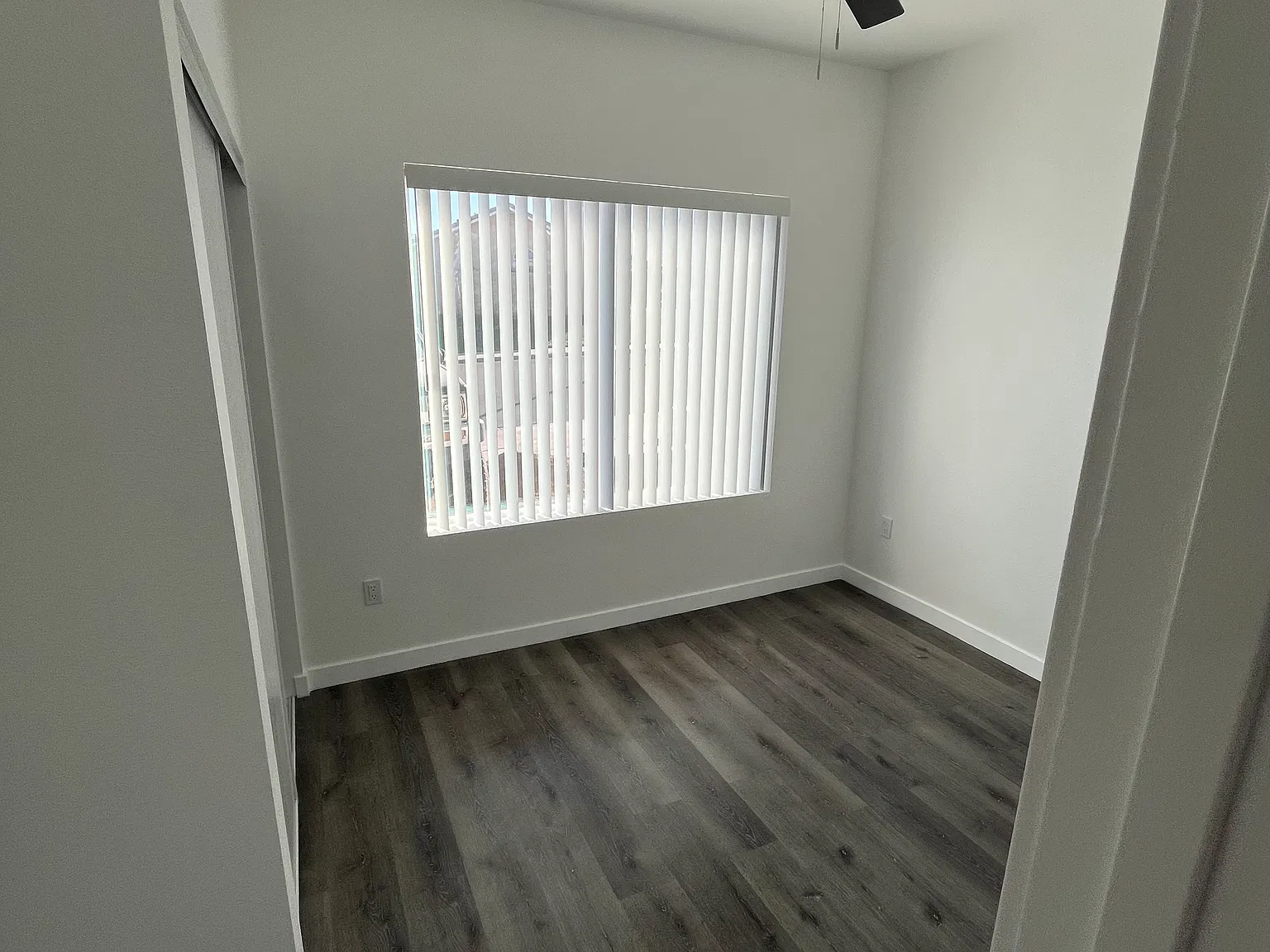 2 bed, 500 sqft, $2,200 — Photo 4