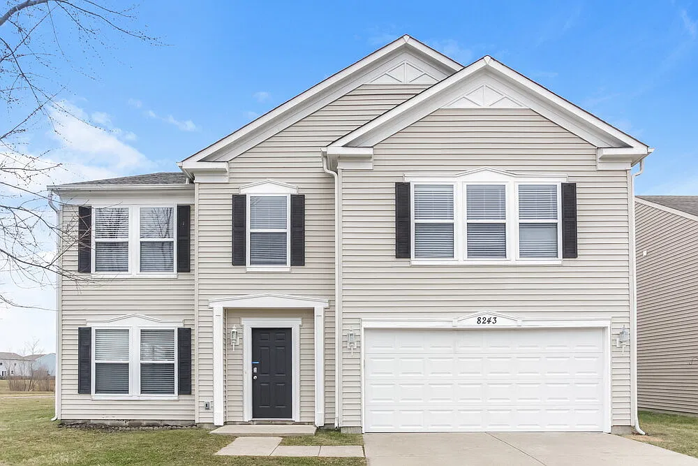 3 bed, 2.5 bath, 2842 sqft, $3,020 — Photo 1