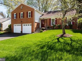 5089 Queens Wood Dr, Burke, VA 22015