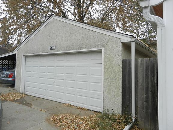 2nd image of 2611 Buchanan St NE