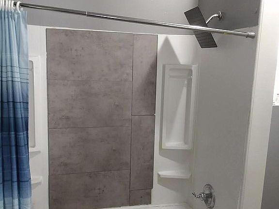 4th image of 4521 Fillmore St