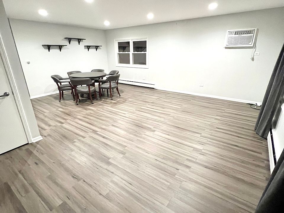 1st image of 8623 W Catherine Ave #2