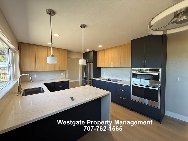 678 Holly Ave — Photo 6