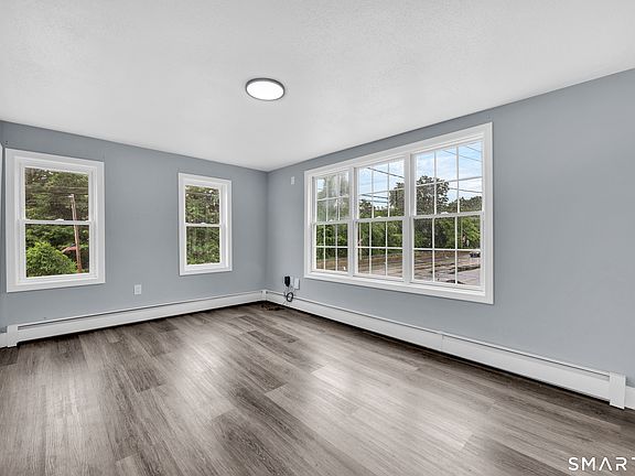 5th image of 720 Main Street