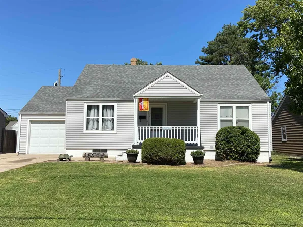 2518 17th St, Great Bend, KS 67530