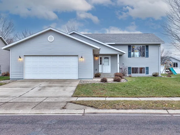 221 Oslo Ave, Marshall, MN 56258