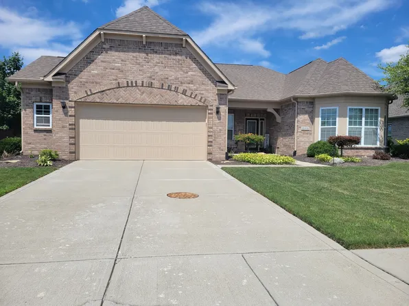 4124 Raintree Blvd, Greenwood, IN 46143