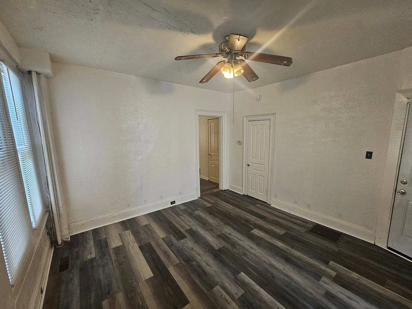 569 West Philadelphia Street — Photo 2