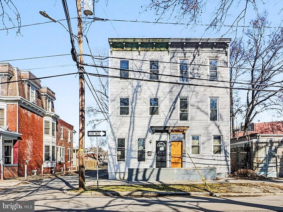 1st image of 542 Seneca St